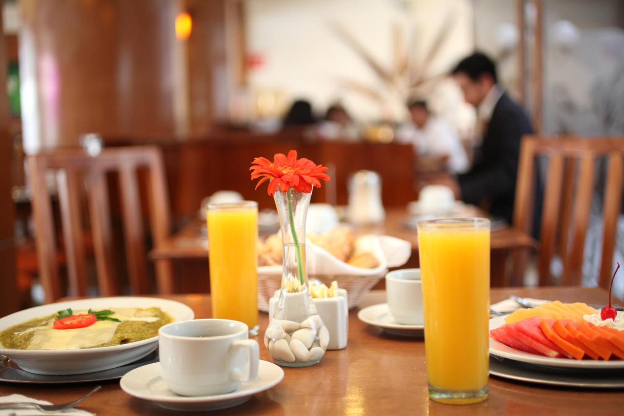 Hotel Emily Pachuca Luaran gambar