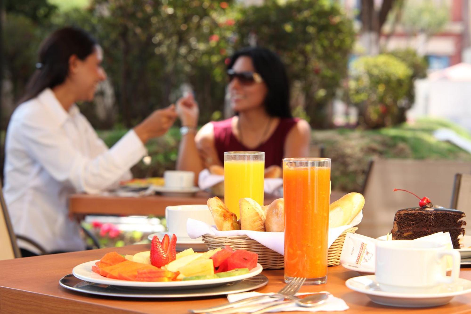 Hotel Emily Pachuca Luaran gambar