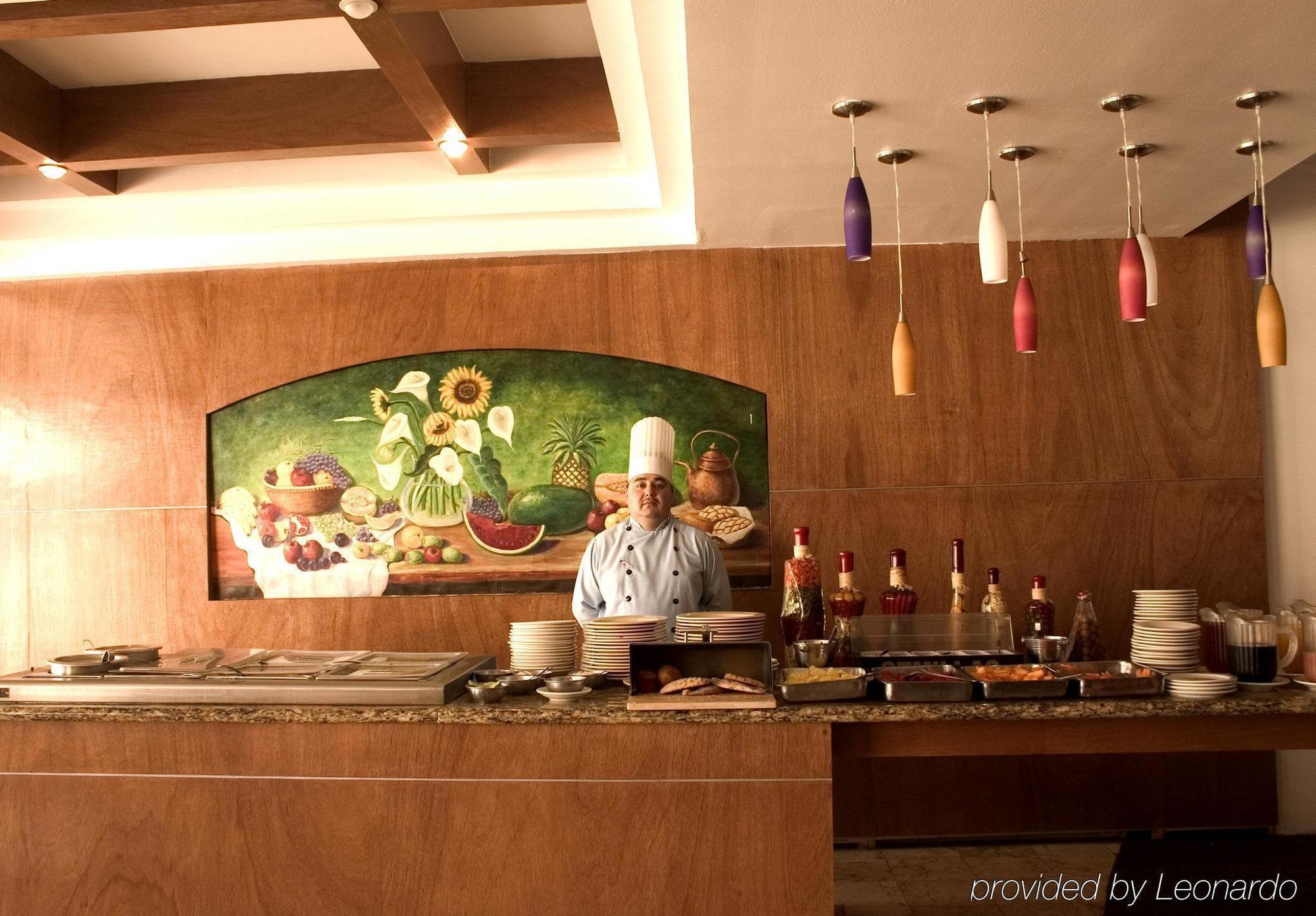 Hotel Emily Pachuca Restoran gambar