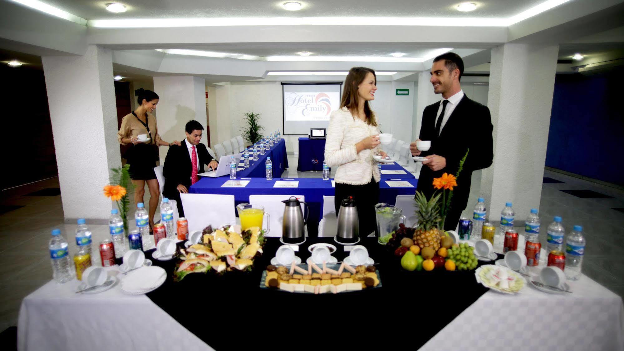 Hotel Emily Pachuca Luaran gambar